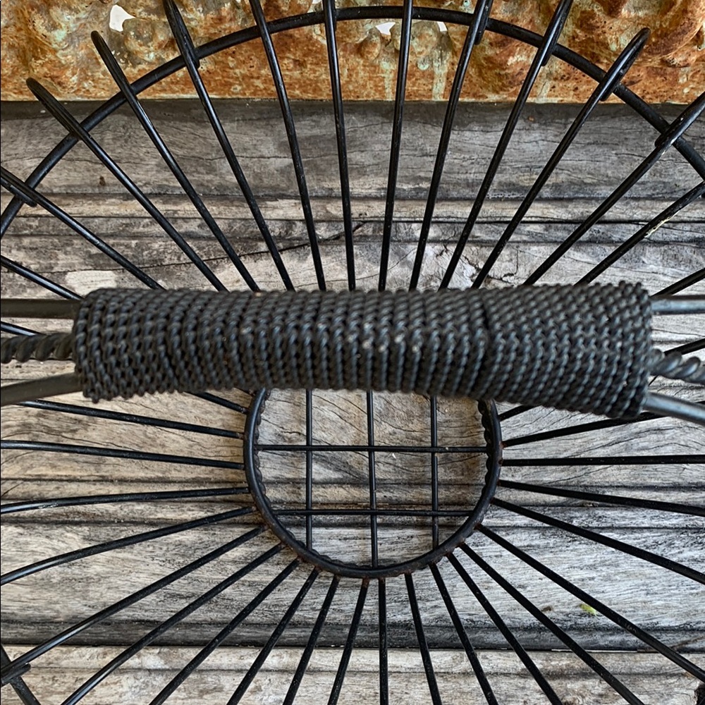 Vintage Elegant Black Wrought Iron Basket - Picture 5 of 11
